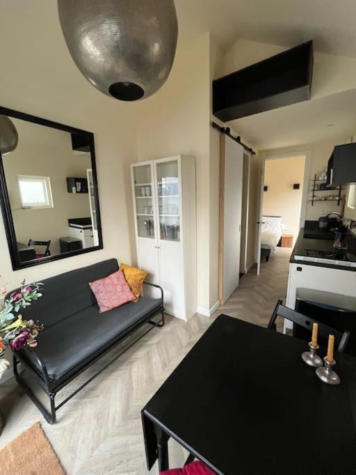 Renovated & Private Tinyhouse Den Haag Short Stay Appartment Exterior foto